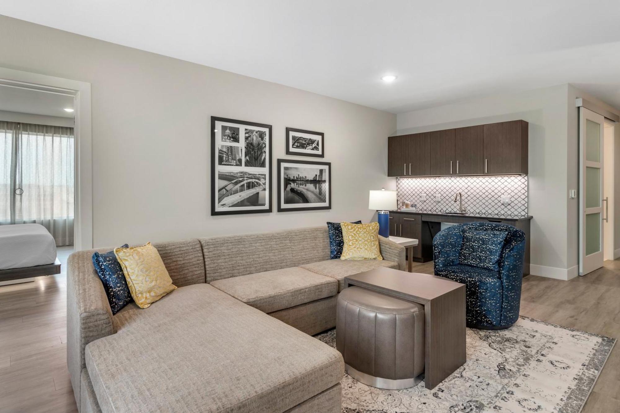 Cambria Hotel Austin Uptown Near The Domain Экстерьер фото