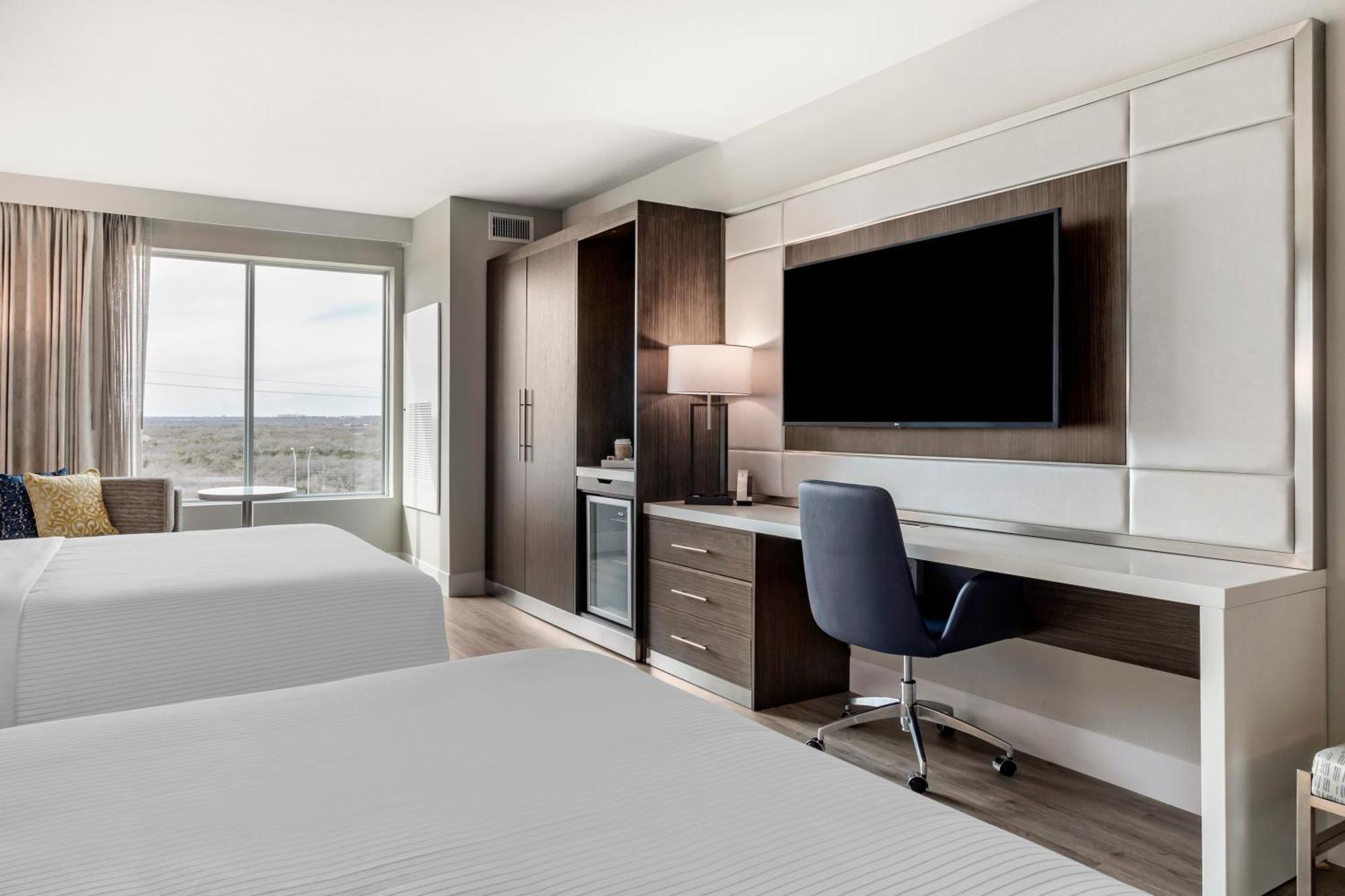 Cambria Hotel Austin Uptown Near The Domain Экстерьер фото