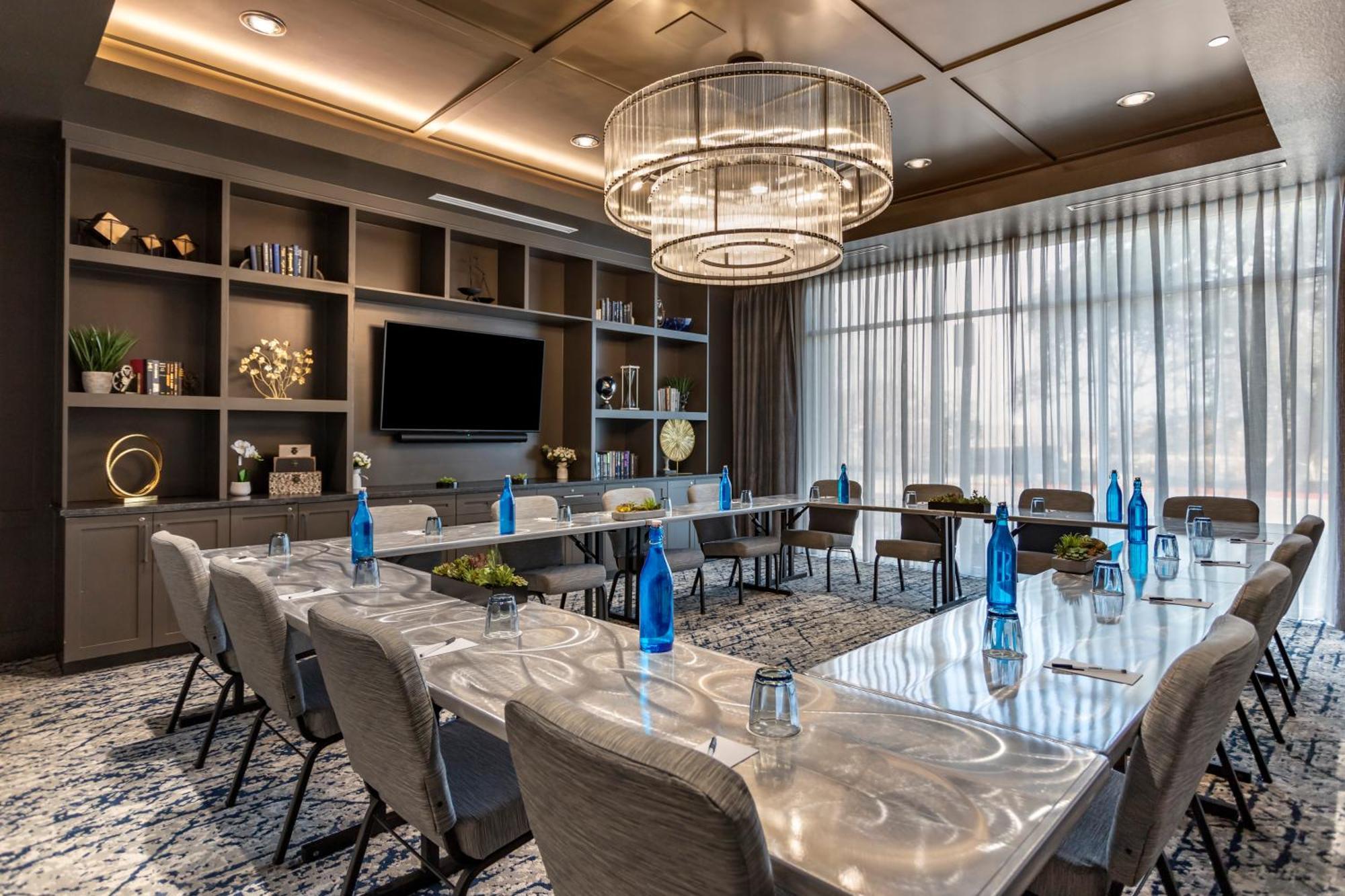 Cambria Hotel Austin Uptown Near The Domain Экстерьер фото