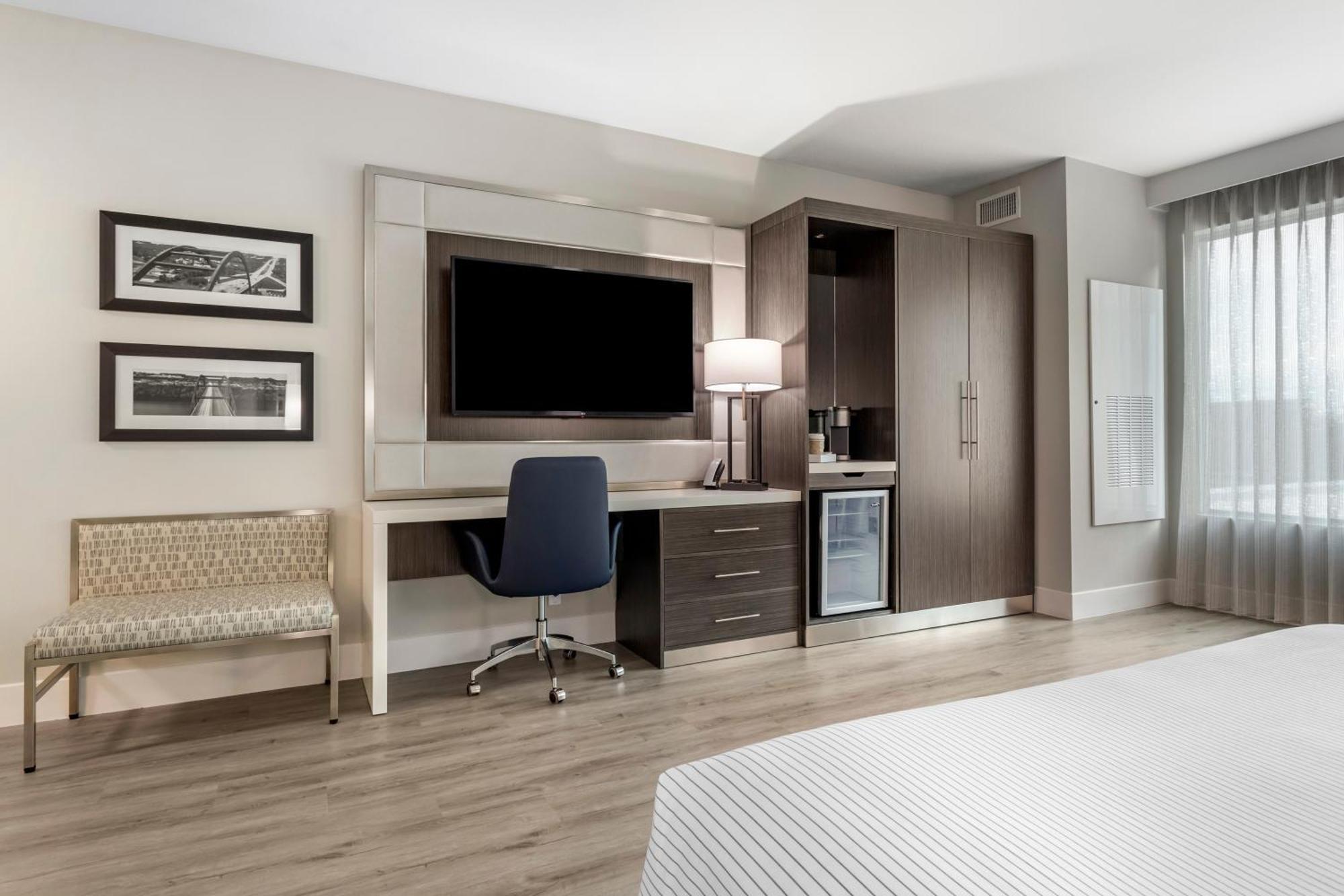 Cambria Hotel Austin Uptown Near The Domain Экстерьер фото