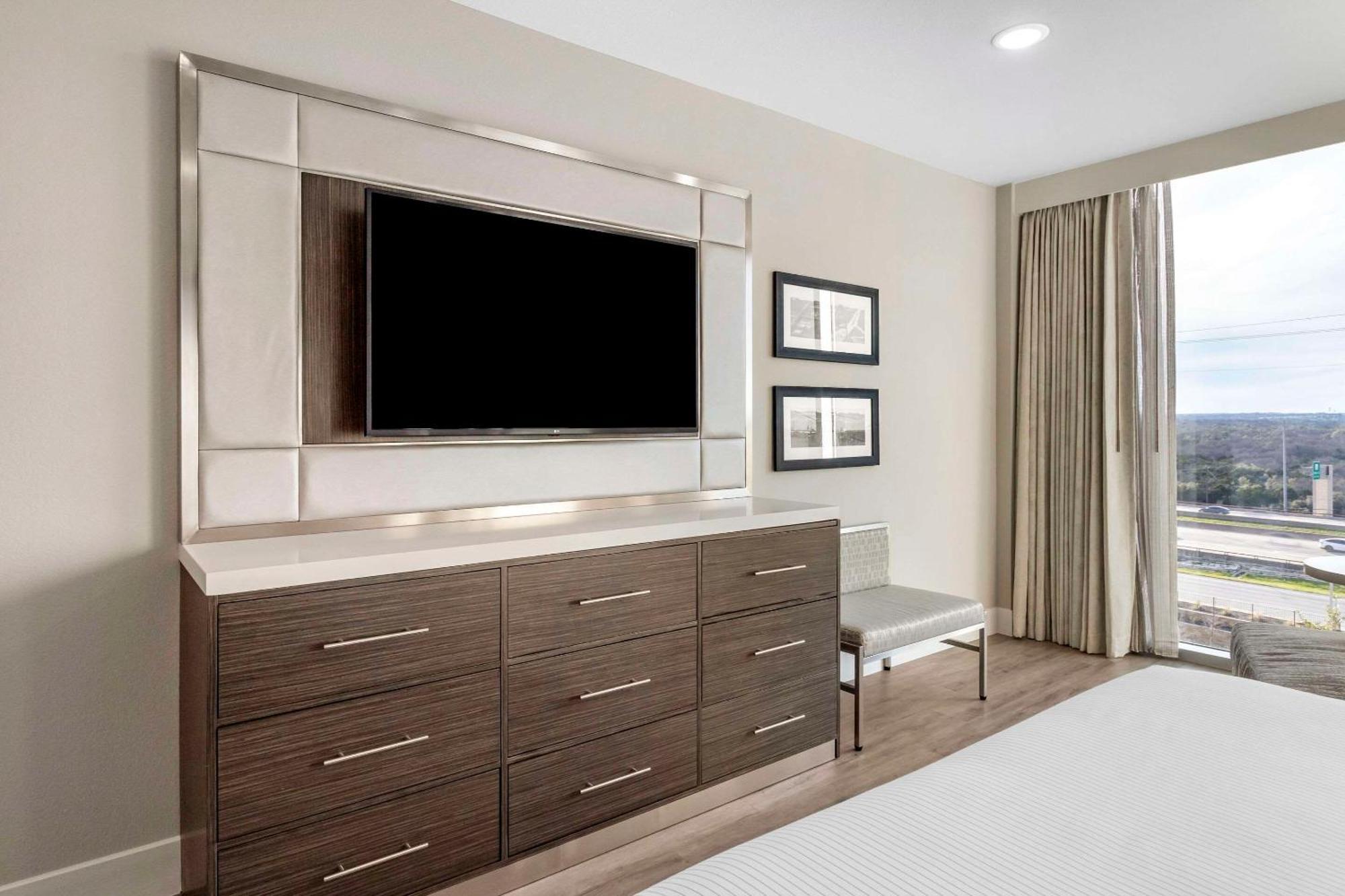 Cambria Hotel Austin Uptown Near The Domain Экстерьер фото