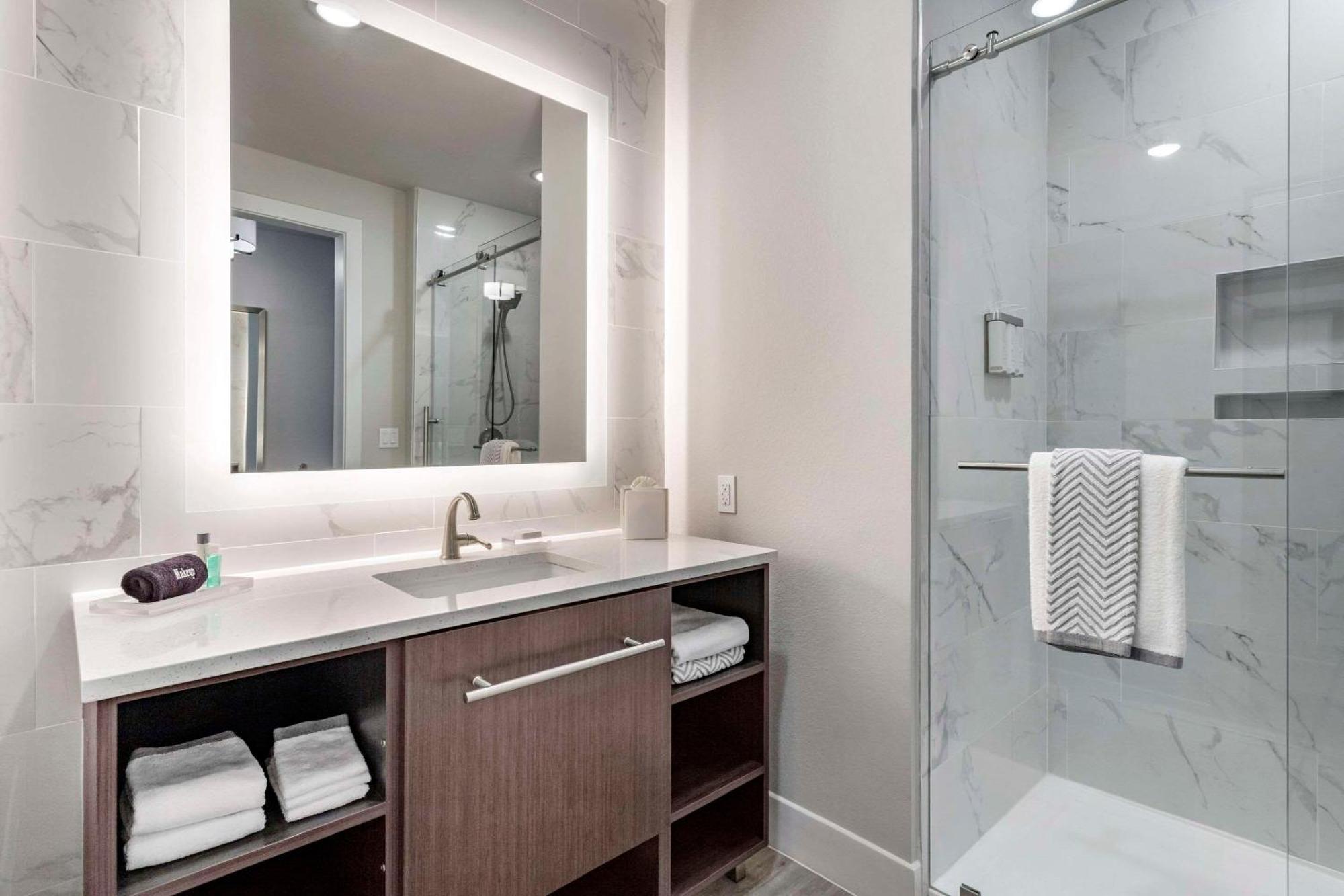Cambria Hotel Austin Uptown Near The Domain Экстерьер фото